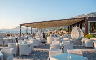 Riva beach bar